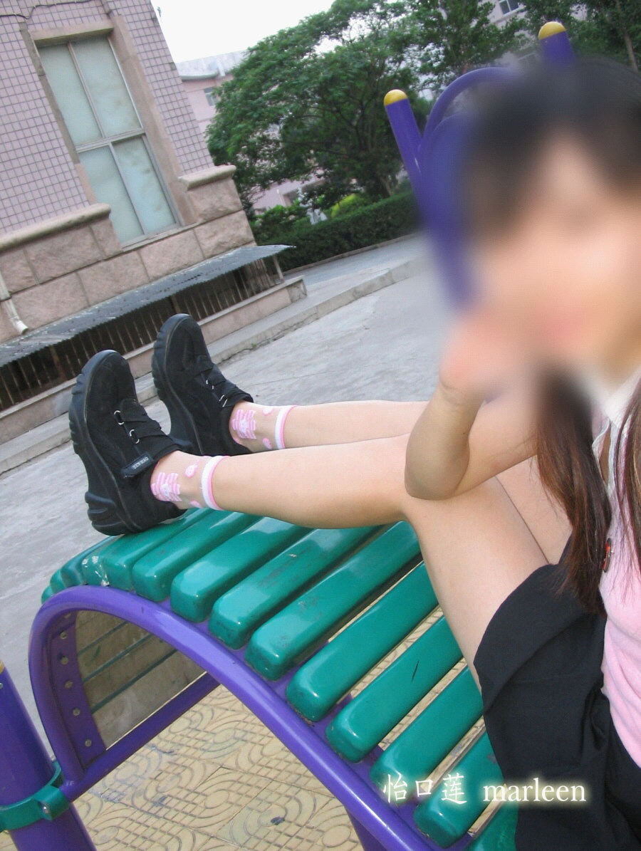 淡淡猫香全部丝袜套图大合集 1